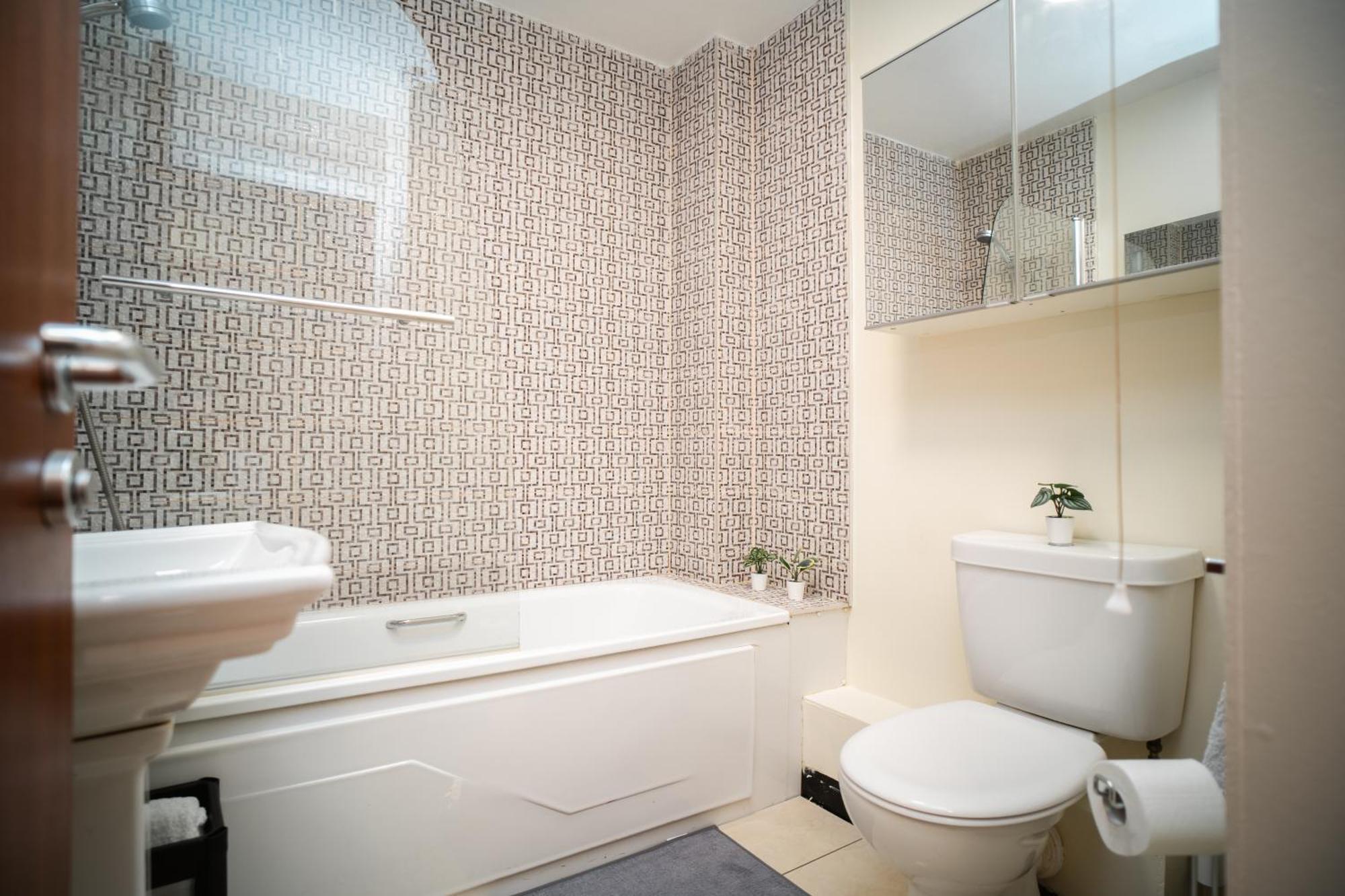 Central Duplex Apartment In Belfast City Centre Εξωτερικό φωτογραφία